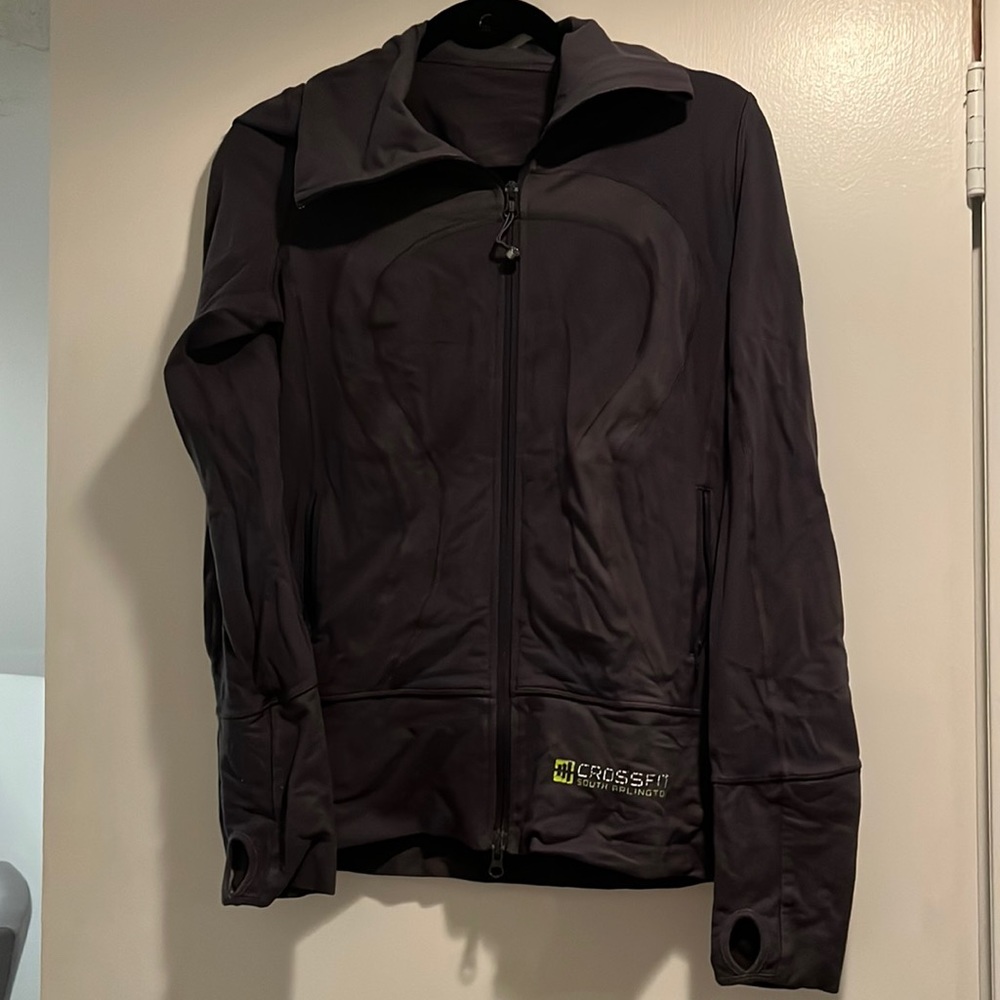 Lulu size 8 grey Stride full zip jacket Luon
